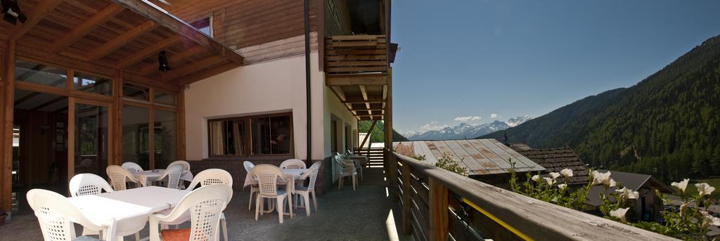 Hotel Edelweiss Malles Venosta Exterior foto
