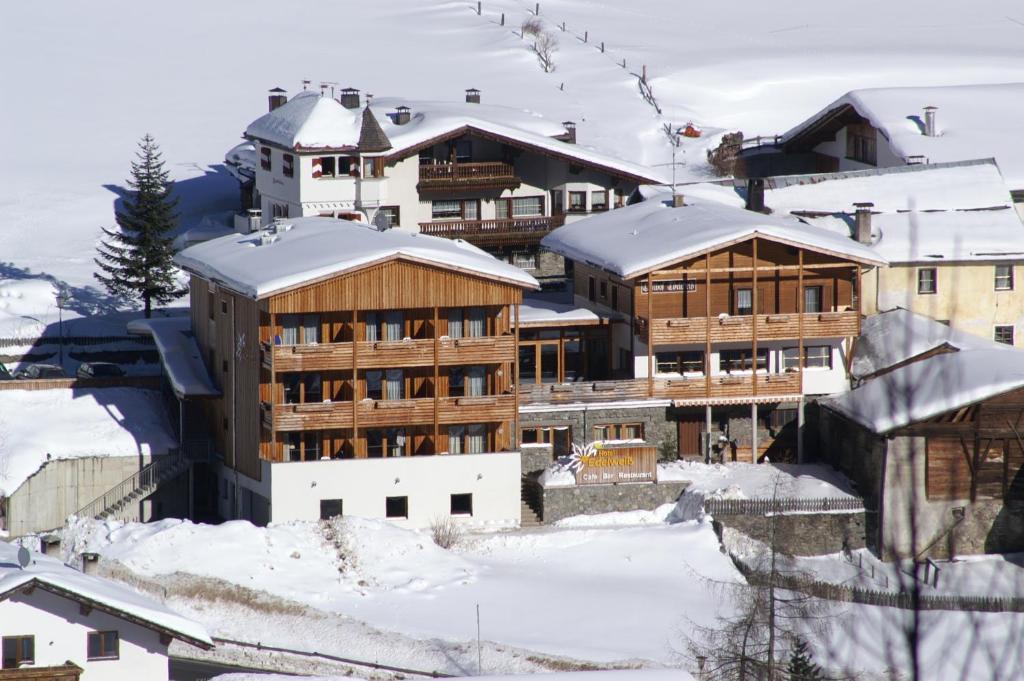 Hotel Edelweiss Malles Venosta Habitación foto