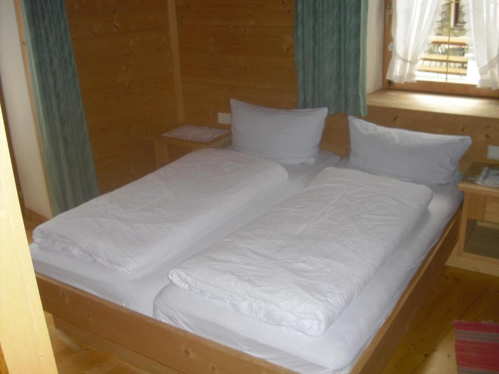 Hotel Edelweiss Malles Venosta Habitación foto